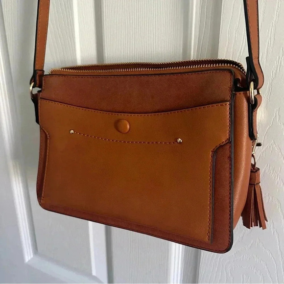 Mellow World Brown Cross Body Purse - Picture 2 of 8